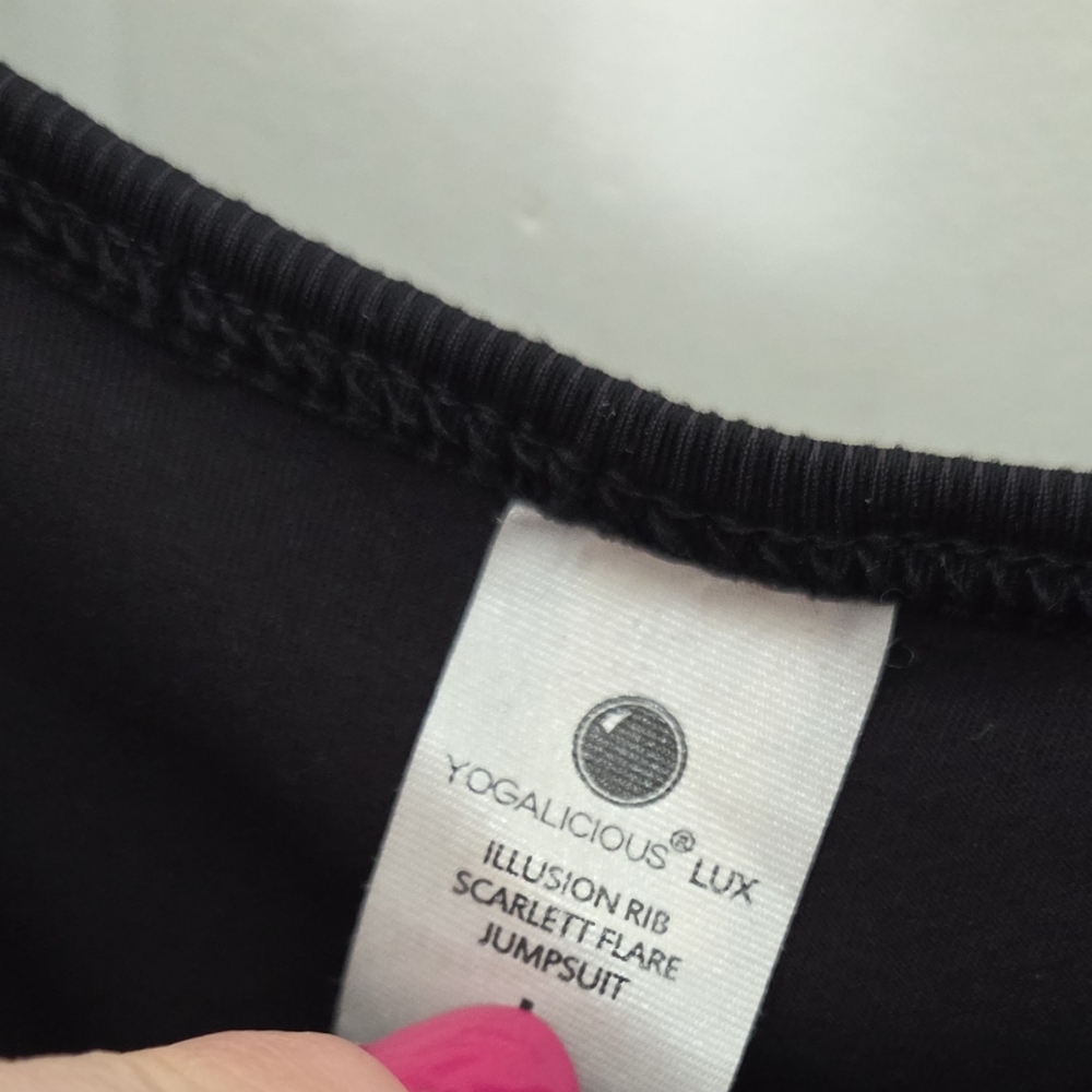 Yogalicious Illusion Rib Scarlett Flare Jumpsuit - Picture 3 of 7